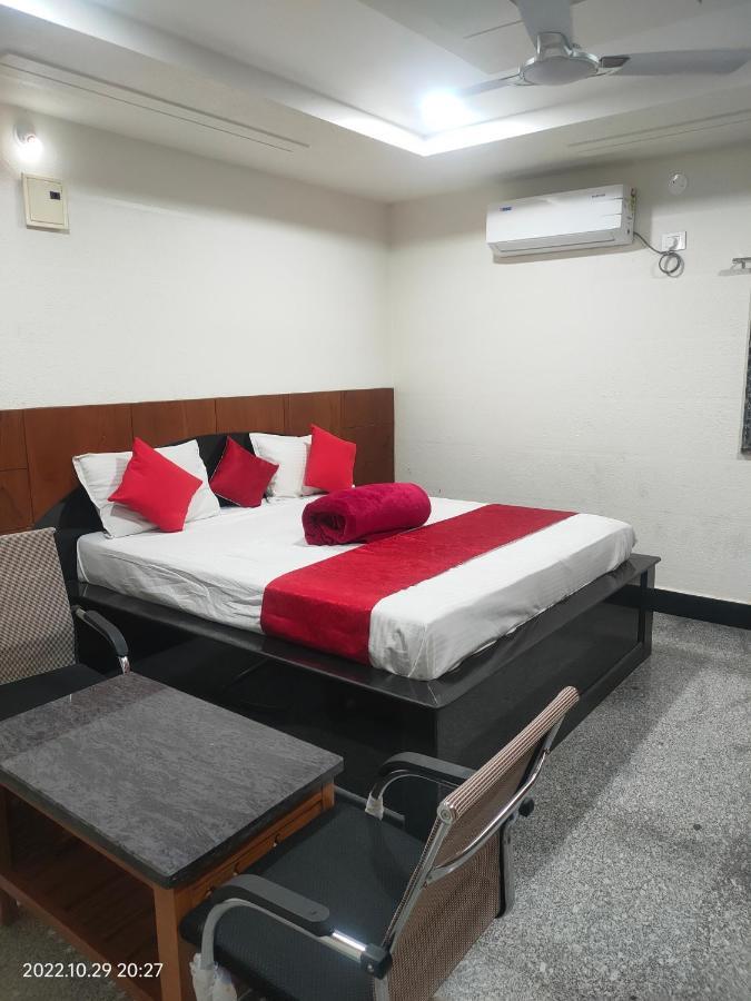 Hotel New Maruthi Inn, Lb Nagar Haiderabad Buitenkant foto