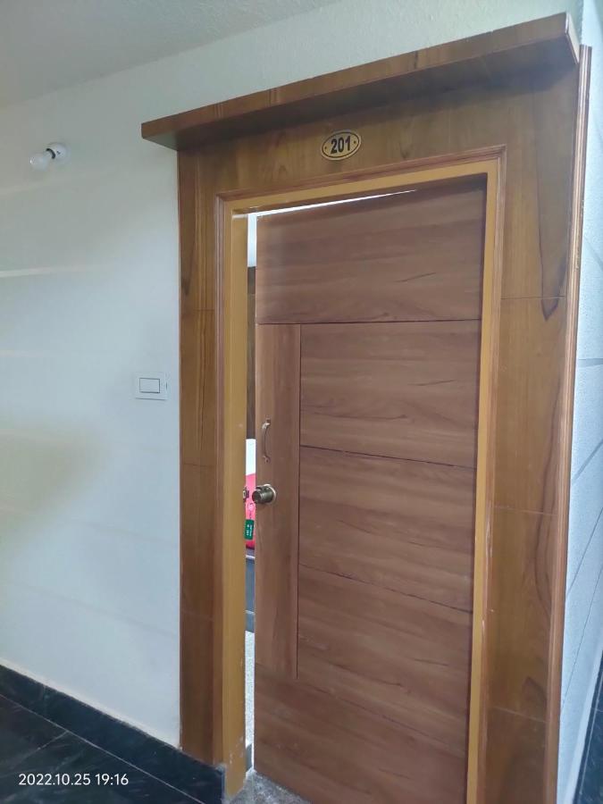 Hotel New Maruthi Inn, Lb Nagar Haiderabad Buitenkant foto