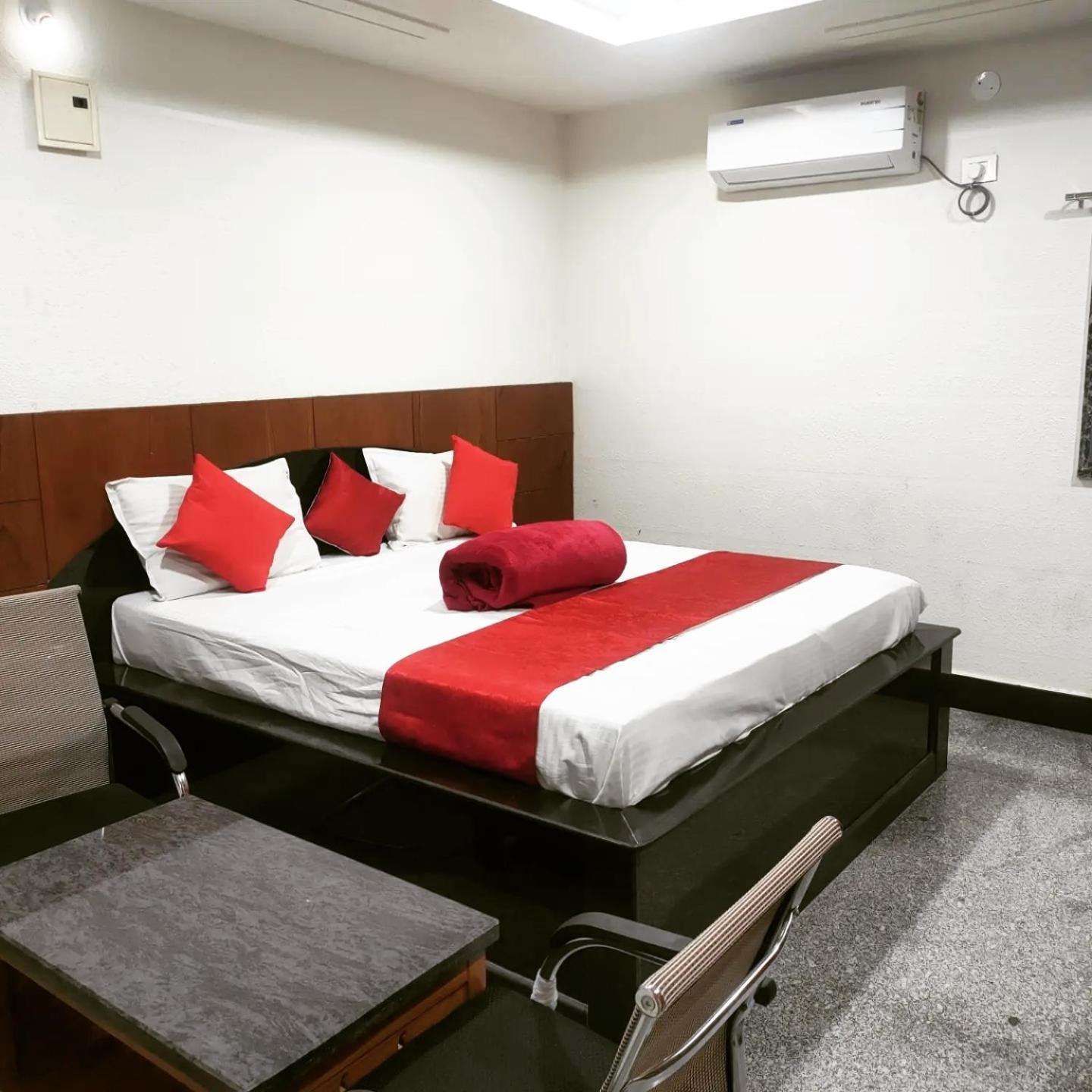 Hotel New Maruthi Inn, Lb Nagar Haiderabad Buitenkant foto